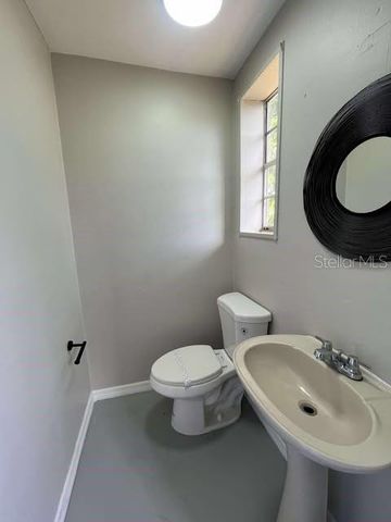 215 W VALENCIA STREET, Lakeland, FL 33805