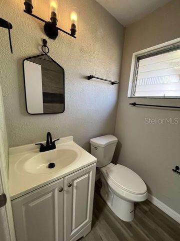 215 W VALENCIA STREET, Lakeland, FL 33805