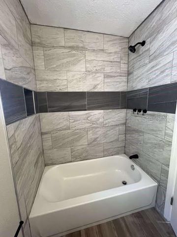 215 W VALENCIA STREET, Lakeland, FL 33805