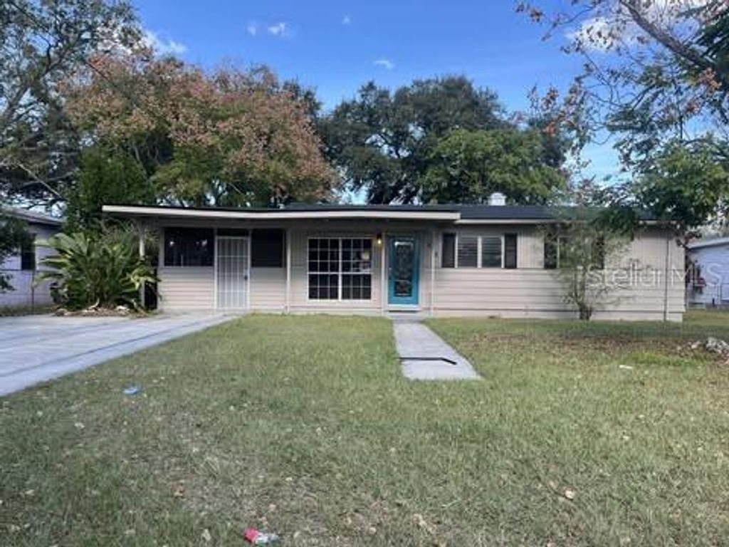 215 W VALENCIA STREET, Lakeland, FL 33805