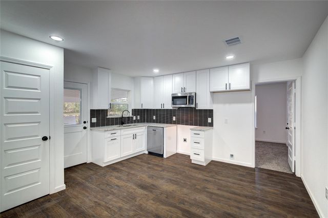 1422 W Austin Street, Paris, TX 75460