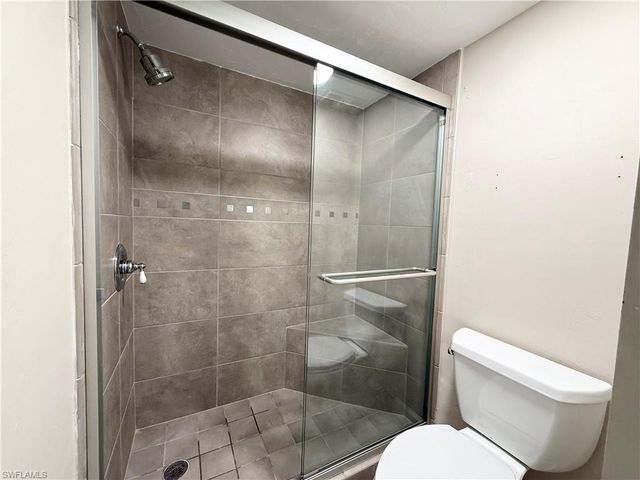 4001 Ice Castle WAY 1, Naples, FL 34112