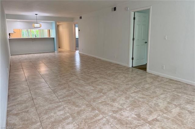 4001 Ice Castle WAY 1, Naples, FL 34112