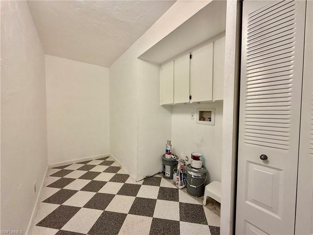 4001 Ice Castle WAY 1, Naples, FL 34112