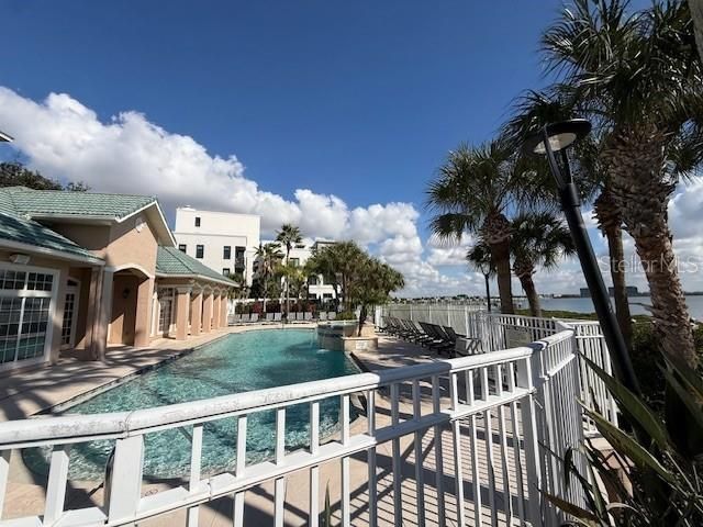 2212 BAY CLUB CIRCLE 2212, Tampa, FL 33607