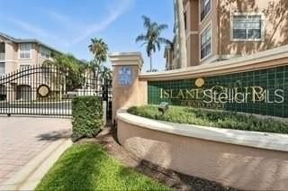2212 BAY CLUB CIRCLE 2212, Tampa, FL 33607