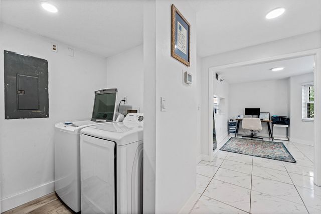 6614 Villa Sonrisa Drive 123, Boca Raton, FL 33433