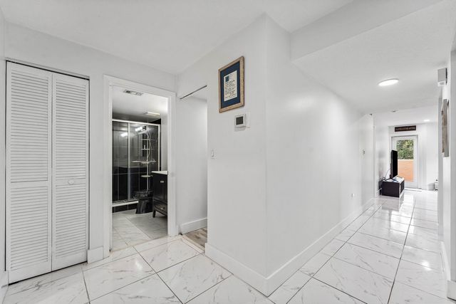 6614 Villa Sonrisa Drive 123, Boca Raton, FL 33433