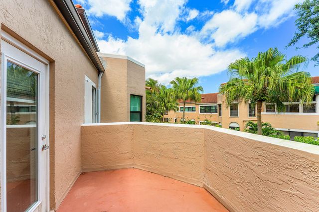 6614 Villa Sonrisa Drive 123, Boca Raton, FL 33433