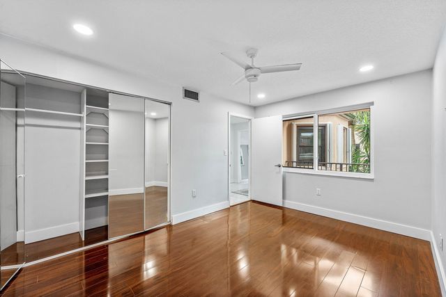 6614 Villa Sonrisa Drive 123, Boca Raton, FL 33433