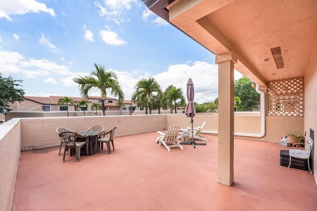 6614 Villa Sonrisa Drive 123, Boca Raton, FL 33433