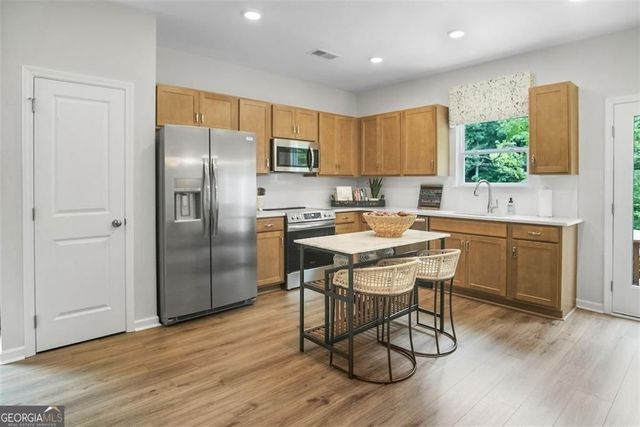86 Alameda Street 122, Loganville, GA 30052