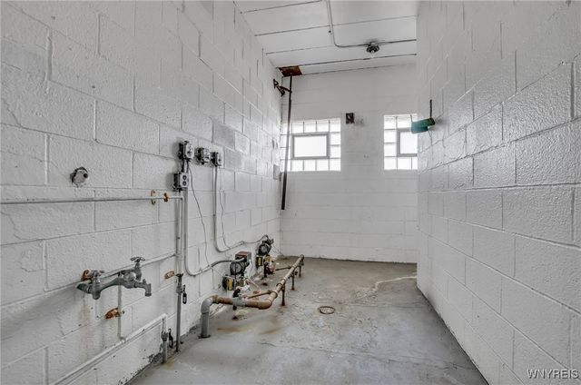 672 Kenmore Avenue, Buffalo, NY 14216