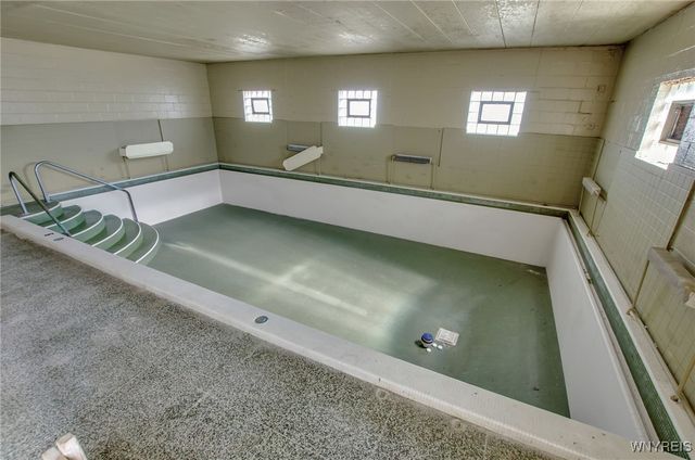 672 Kenmore Avenue, Buffalo, NY 14216