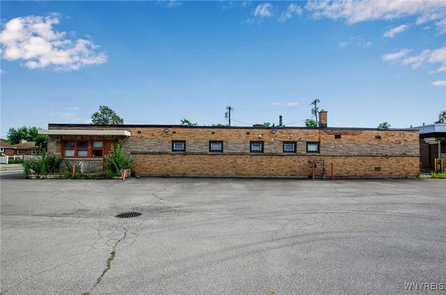 672 Kenmore Avenue, Buffalo, NY 14216