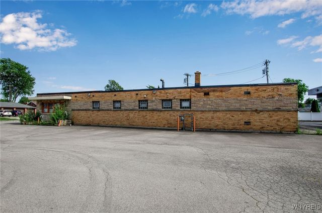 672 Kenmore Avenue, Buffalo, NY 14216