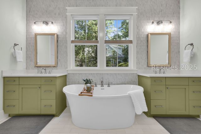 2 Oldfield Village Rd, Bluffton, SC 29909