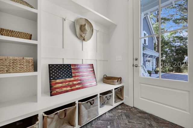 2 Oldfield Village Rd, Bluffton, SC 29909