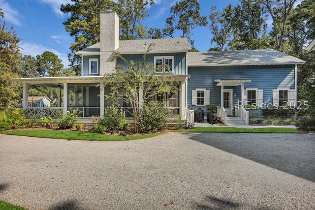 2 Oldfield Village Rd, Bluffton, SC 29909