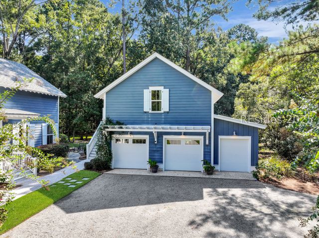 2 Oldfield Village Rd, Bluffton, SC 29909