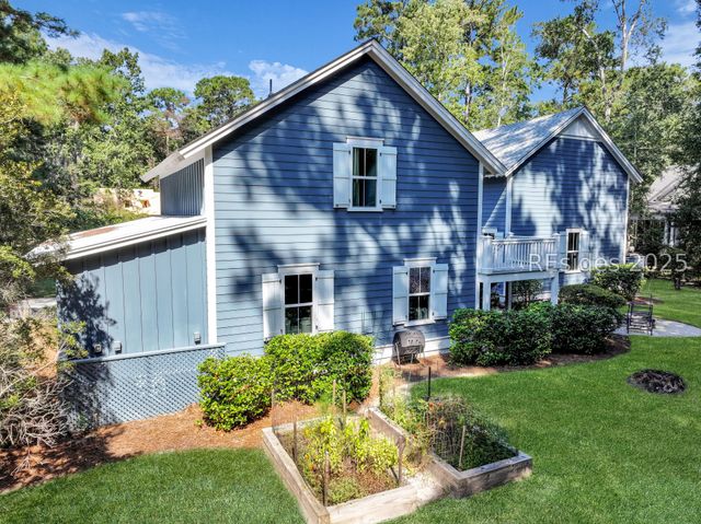 2 Oldfield Village Rd, Bluffton, SC 29909