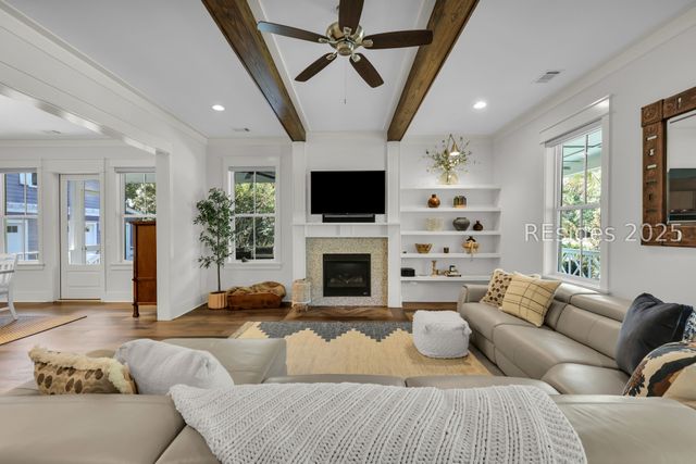 2 Oldfield Village Rd, Bluffton, SC 29909