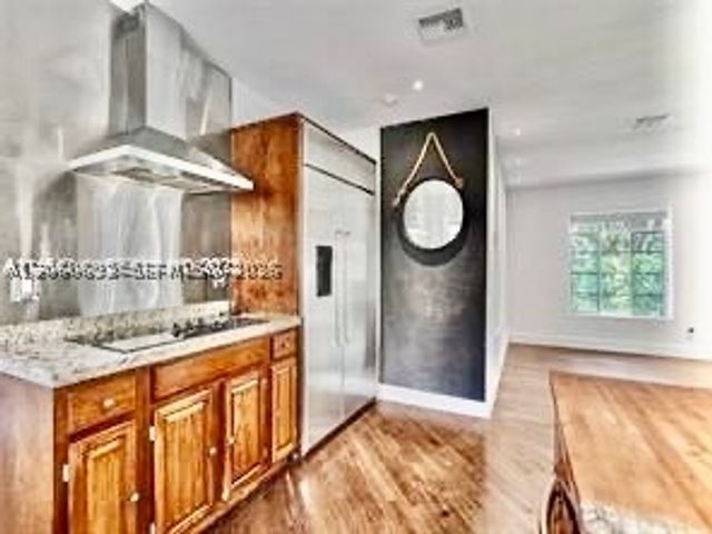 400 NE 86th St 400, El Portal, FL 33138