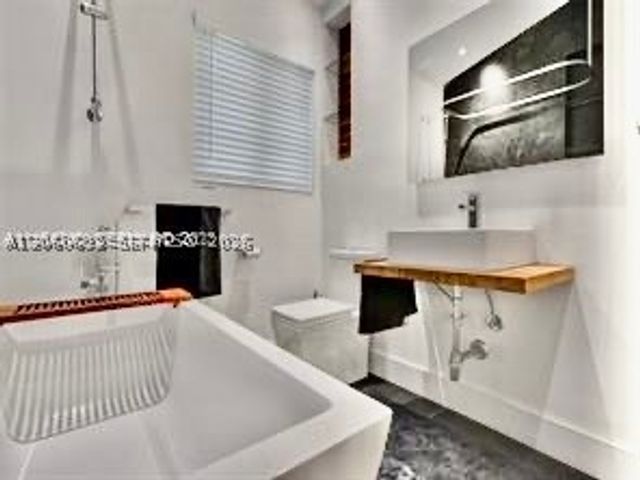 400 NE 86th St 400, El Portal, FL 33138