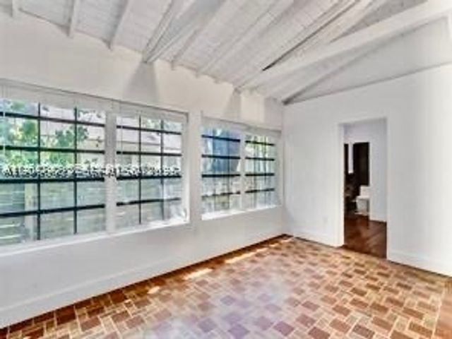 400 NE 86th St 400, El Portal, FL 33138