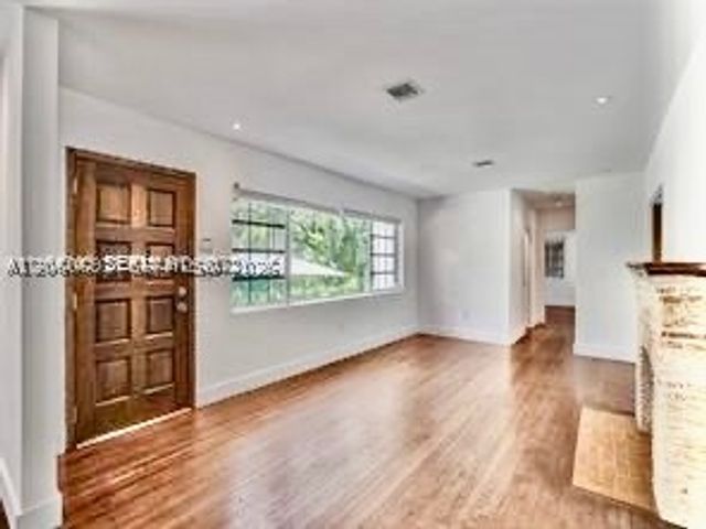 400 NE 86th St 400, El Portal, FL 33138