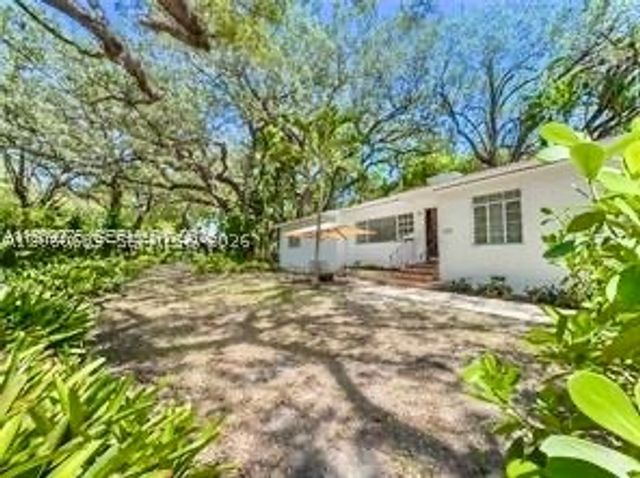 400 NE 86th St 400, El Portal, FL 33138
