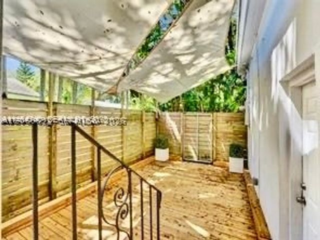 400 NE 86th St 400, El Portal, FL 33138