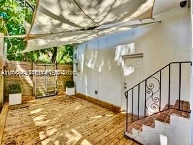 400 NE 86th St 400, El Portal, FL 33138