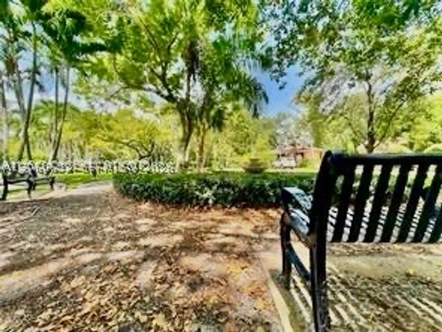 400 NE 86th St 400, El Portal, FL 33138