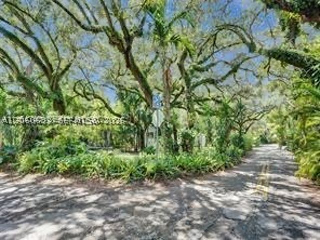 400 NE 86th St 400, El Portal, FL 33138
