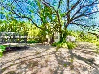 400 NE 86th St 400, El Portal, FL 33138