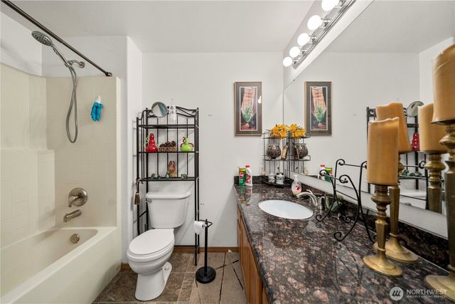 14435 Vail Cut Off Road SE, Rainier, WA 98576