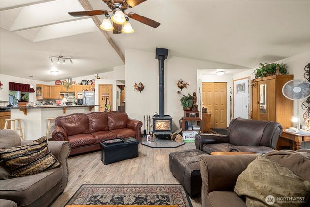 14435 Vail Cut Off Road SE, Rainier, WA 98576