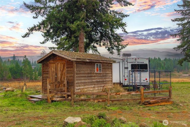 14435 Vail Cut Off Road SE, Rainier, WA 98576
