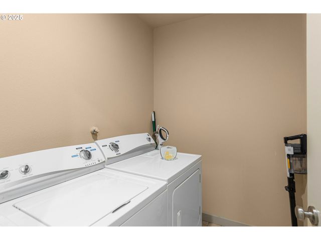 2217 CLEARWATER Ln, Hood River, OR 97031