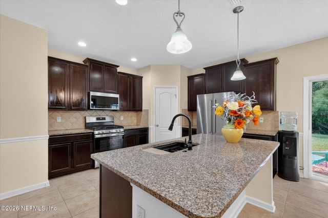 81 VESTAVIA Court, Jacksonville, FL 32081