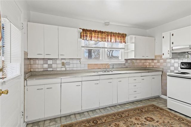 923 Kickapoo Street, Leavenworth, KS 66048