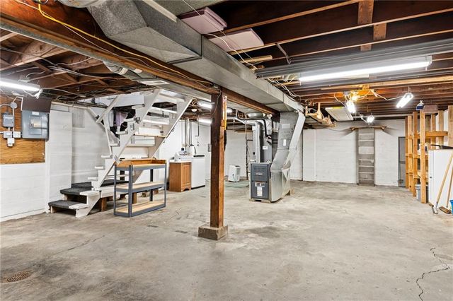 923 Kickapoo Street, Leavenworth, KS 66048