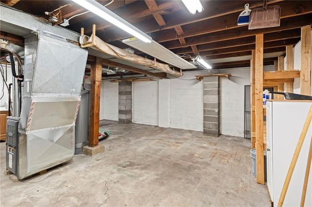 923 Kickapoo Street, Leavenworth, KS 66048