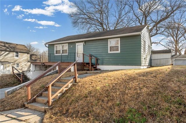 923 Kickapoo Street, Leavenworth, KS 66048