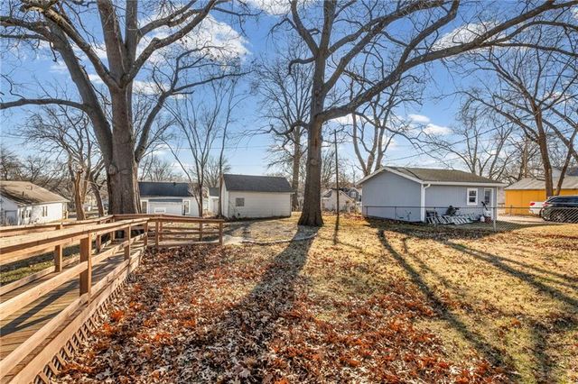 923 Kickapoo Street, Leavenworth, KS 66048