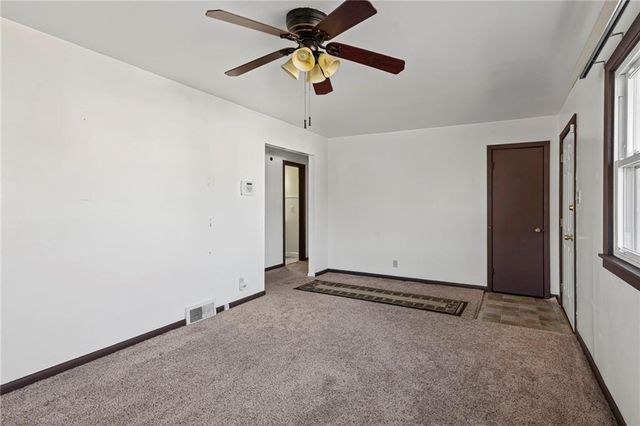 923 Kickapoo Street, Leavenworth, KS 66048