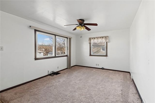 923 Kickapoo Street, Leavenworth, KS 66048