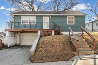 923 Kickapoo Street, Leavenworth, KS 66048