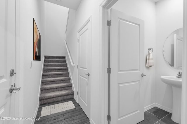 877 Castleford Avenue NE, Palm Bay, FL 32905